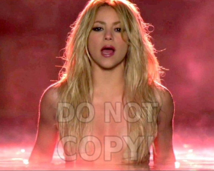 Шакира голая