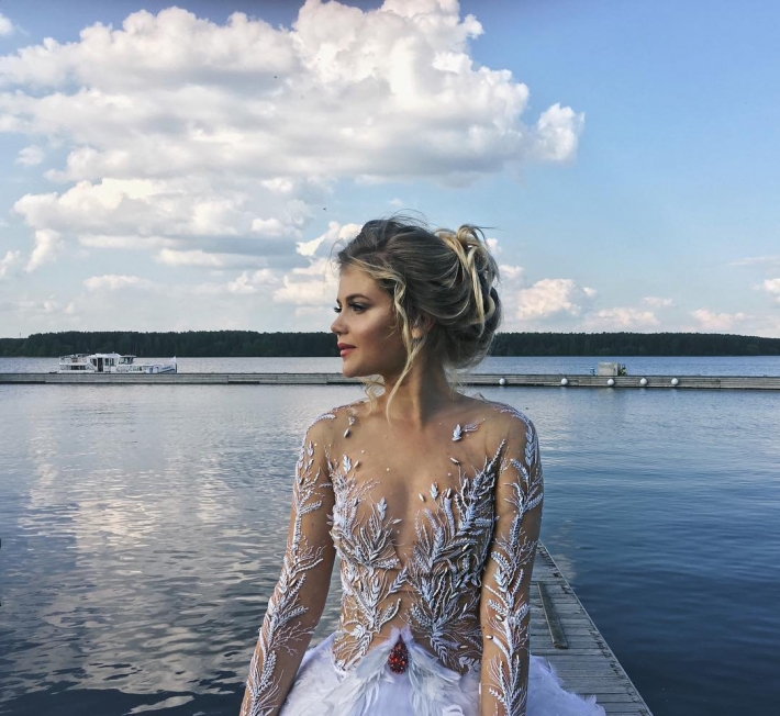 Женское свадебное платье