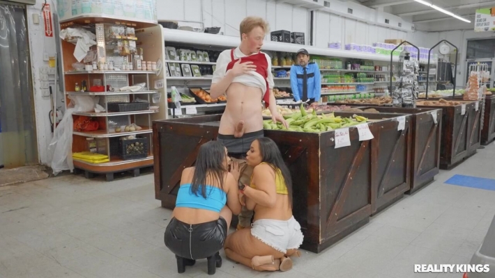 Продавщица секс