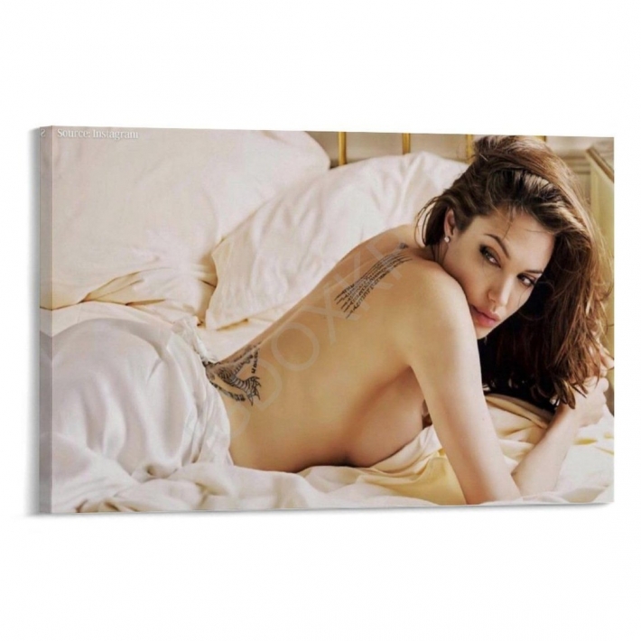 Голая актриса анджелина джоли