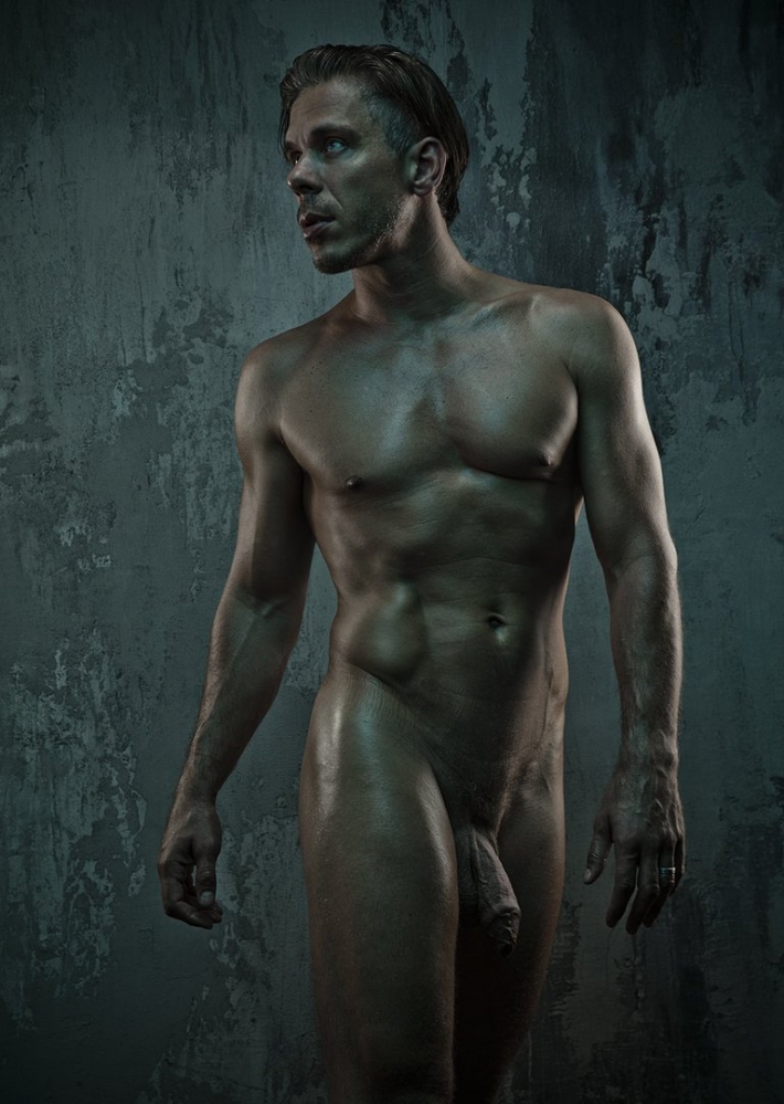 Голые парни знаменитости