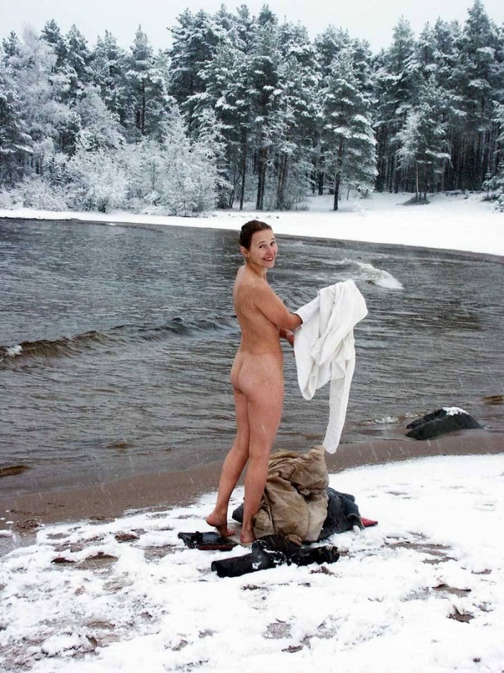 Купание нагишом в финляндии
