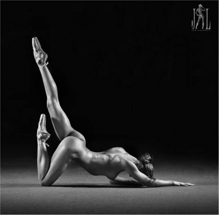 Красивая балерина