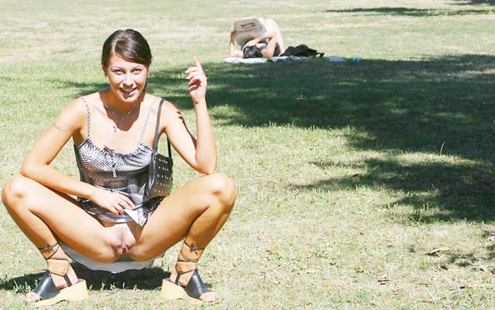 Засветы писек девушек