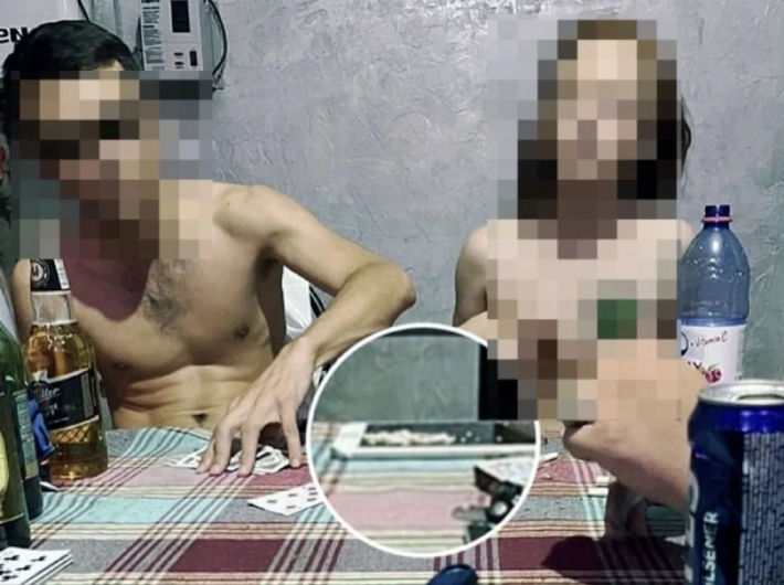 Голые наркоманы