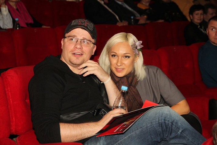 Юлия лещенко жена гарика харламова